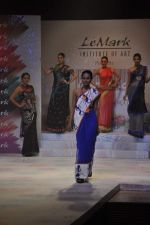 at Le Mark Institute of Art Fashion Show in St Andrews, Mumbai on 19th May 2013 (11).JPG